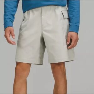 Lululemon Utilitarian Cargo Short size L
